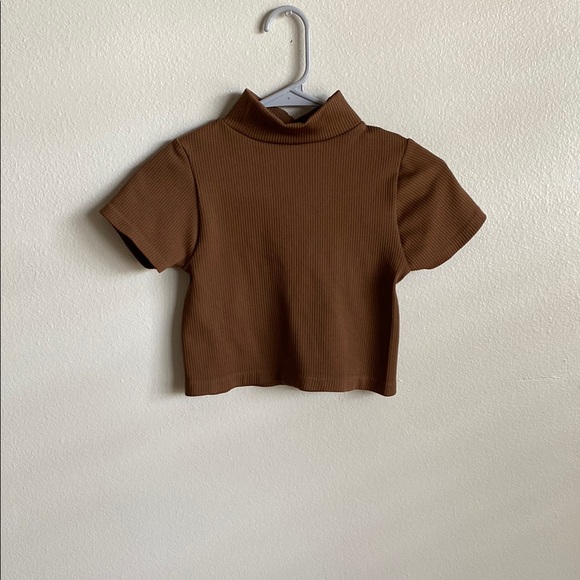 Crop Top - Picture 1 of 1